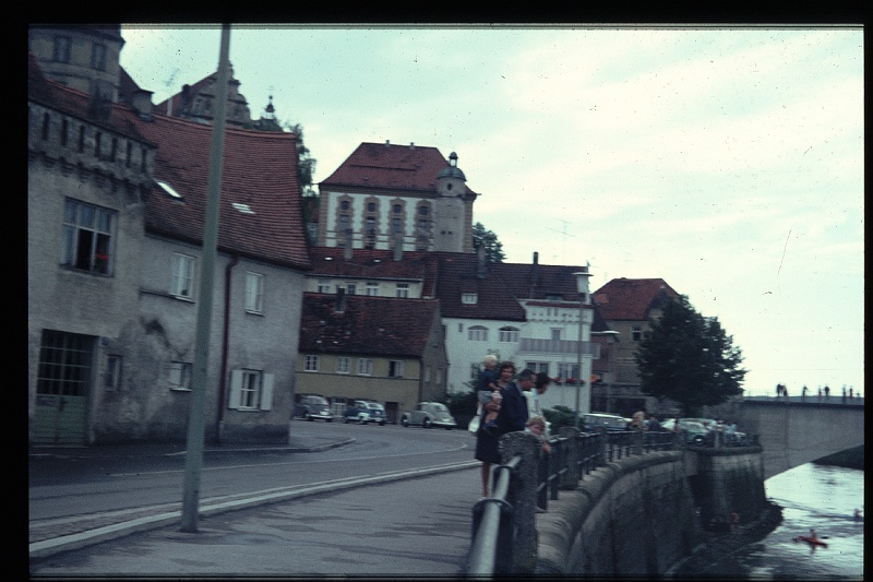 20.Neuburg jul 1968 Rino,Mama,Walter,Marion,Peter.JPG